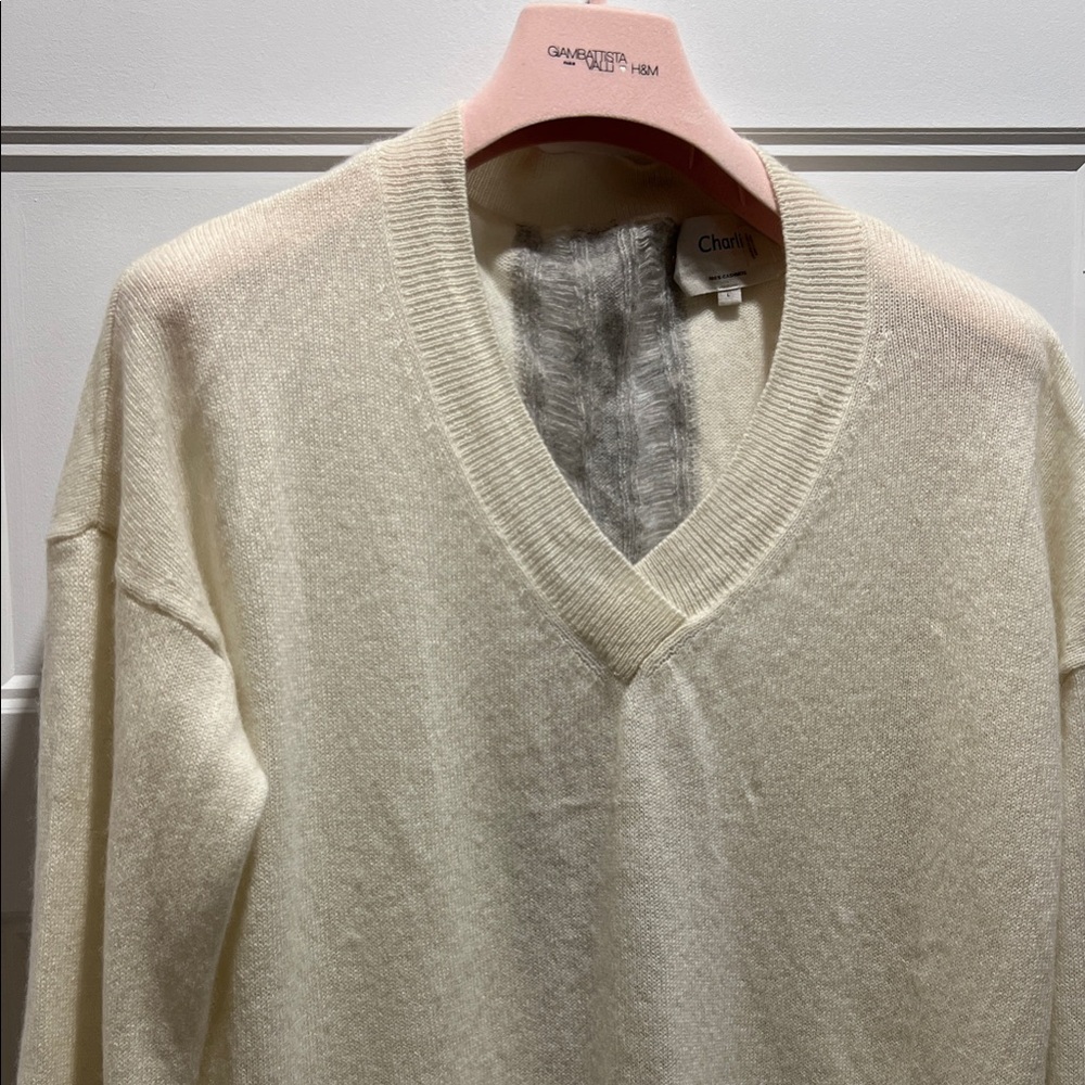 100% Cashmere V-Neck Sweater in Cream with back detail